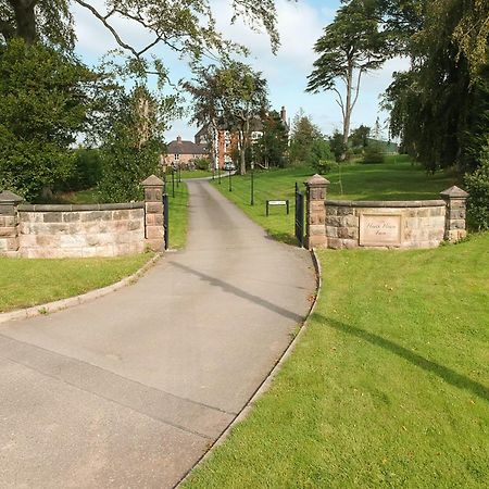 Heath View Villa Cheddleton Exterior photo
