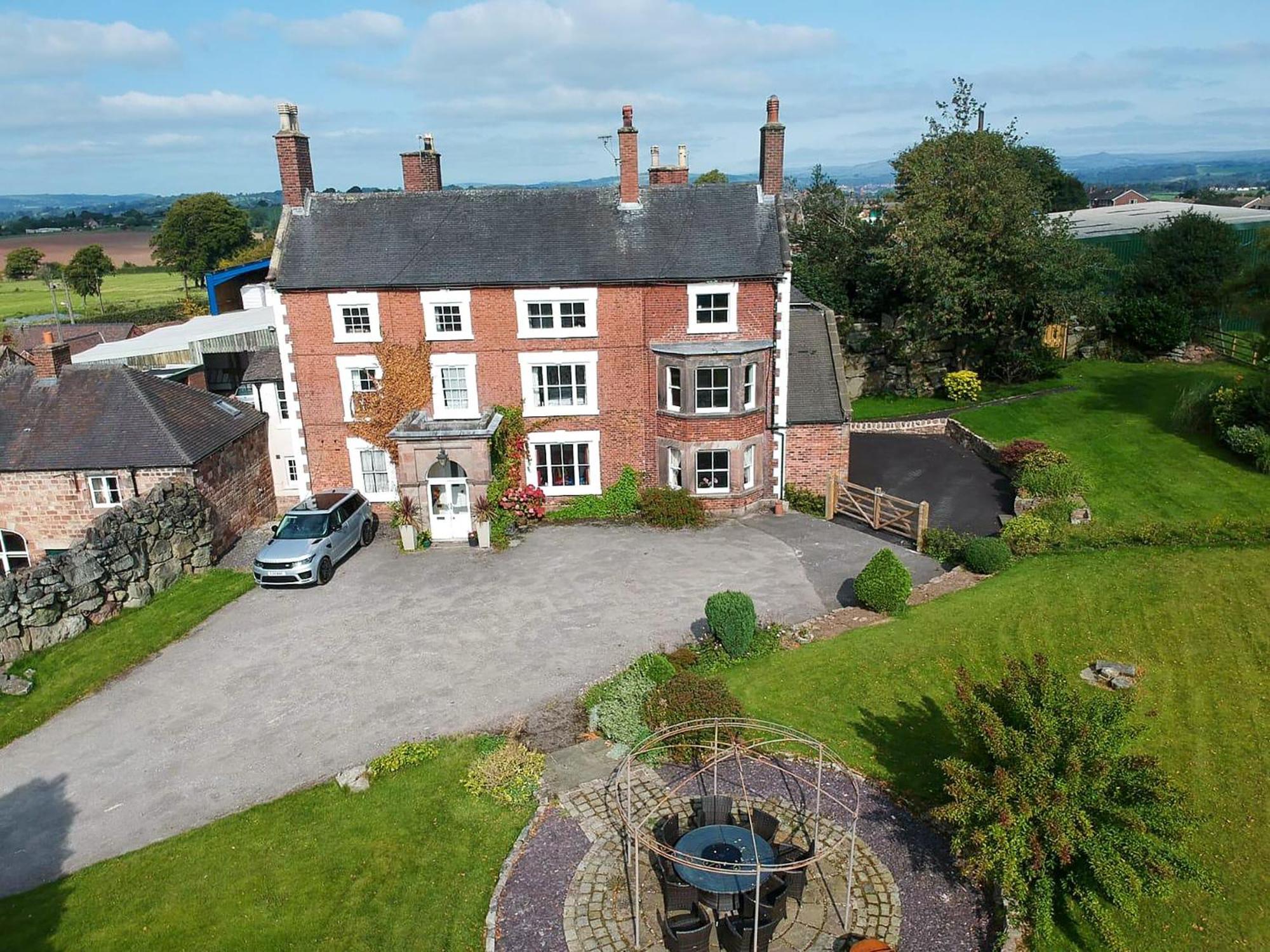 Heath View Villa Cheddleton Exterior photo